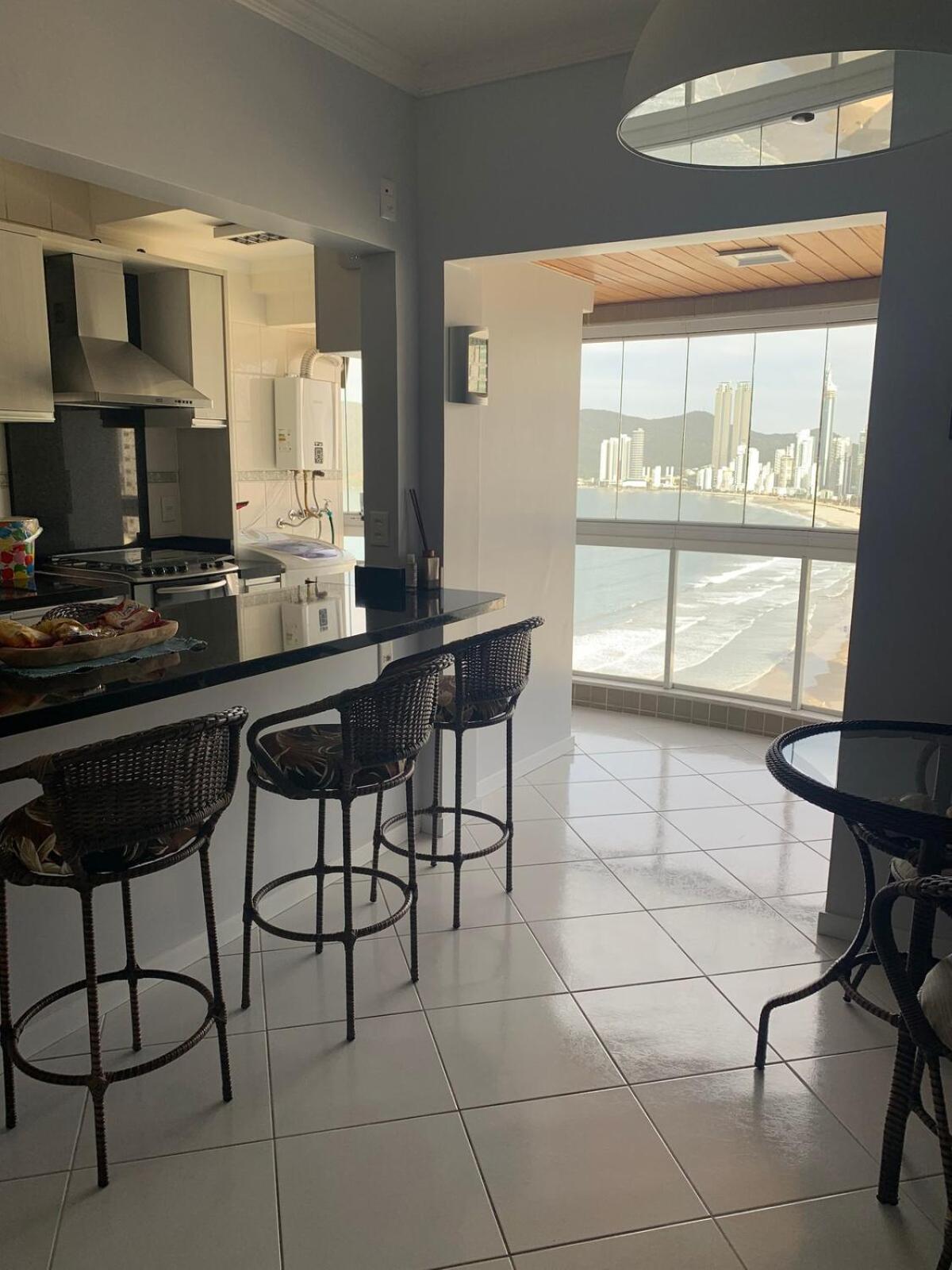 Apartamento Beira Mar Em Balneário Camboriú